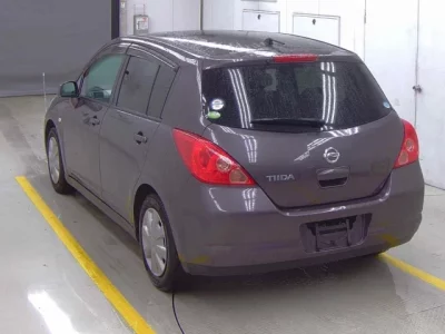 Nissan TIIDA