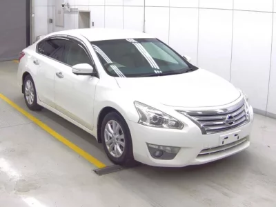 Nissan TEANA