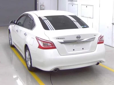 Nissan TEANA