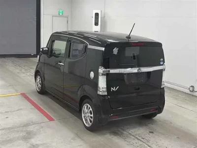 Honda N BOX SLASH