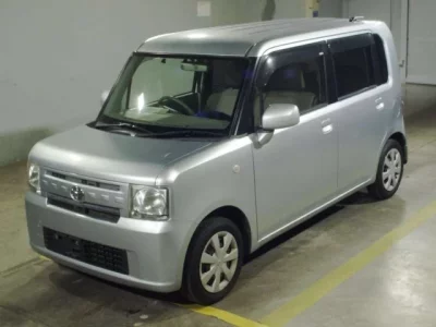 Toyota PIXIS SPACE