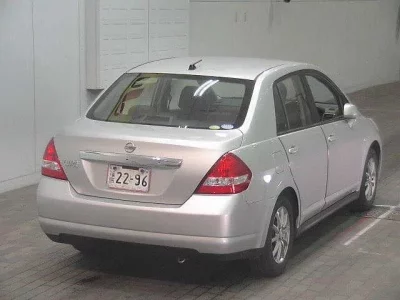 Nissan TIIDA LATIO