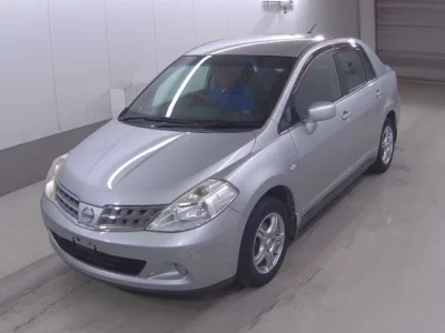 Nissan TIIDA LATIO