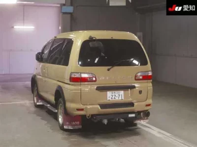 Mitsubishi DELICA