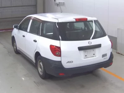 Nissan AD