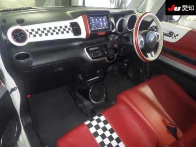 Honda N BOX SLASH