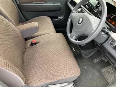 Suzuki MRWAGON