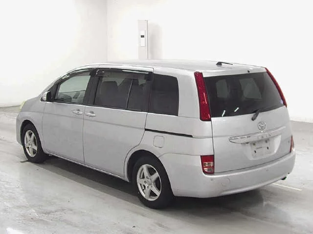 Toyota ISIS