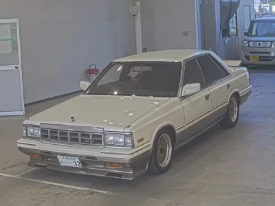 Nissan LAUREL