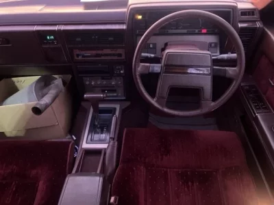 Nissan LAUREL