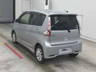 Mitsubishi EK CUSTOM