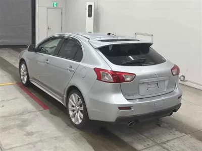 Mitsubishi GALANT FORTIS