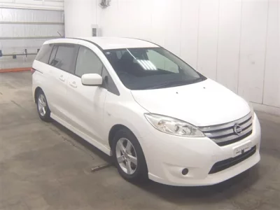 Nissan LAFESTA