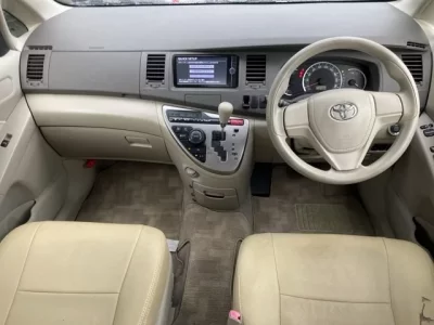 Toyota ISIS