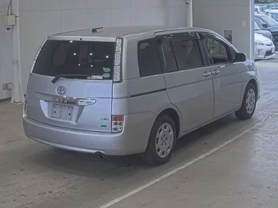 Toyota ISIS