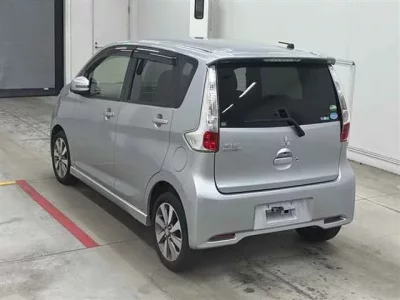 Mitsubishi EK CUSTOM