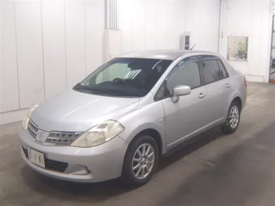 Nissan TIIDA LATIO