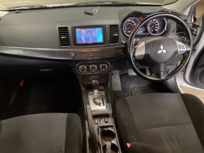Mitsubishi GALANT FORTIS