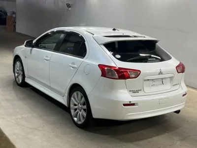 Mitsubishi GALANT FORTIS