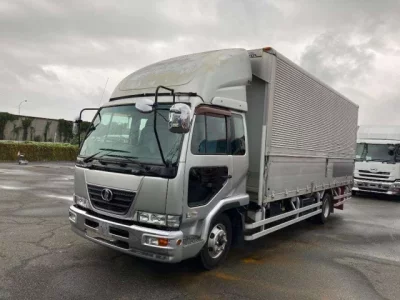 Nissan CONDOR