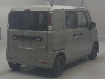 Suzuki SPACIA BASE