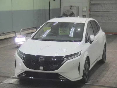 Nissan AURA