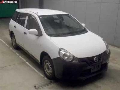 Nissan AD