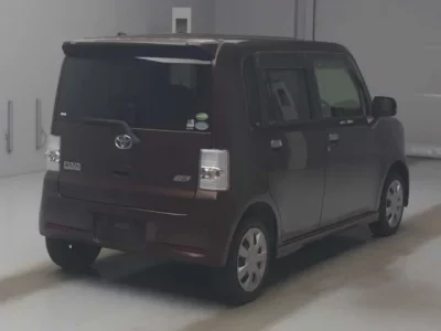 Toyota PIXIS SPACE