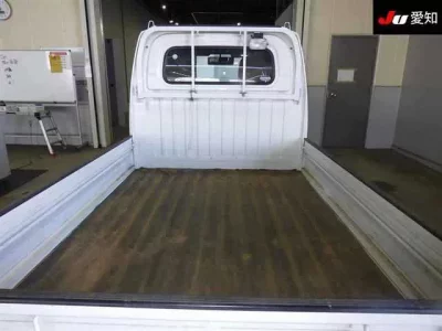 Nissan CLIPPER TRUCK