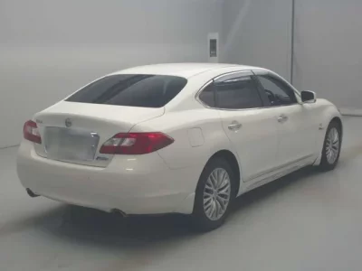 Nissan CIMA