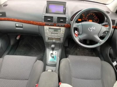 Toyota AVENSIS SEDAN