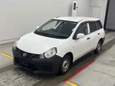 Nissan AD