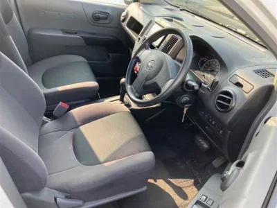 Nissan AD