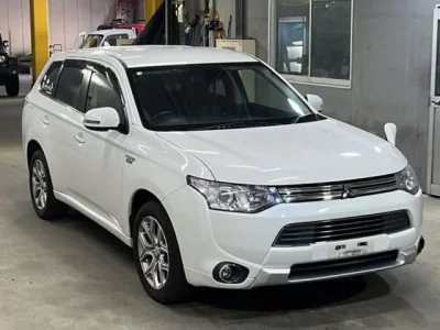Mitsubishi OUTLANDER PHEV