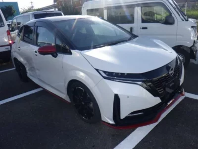 Nissan AURA