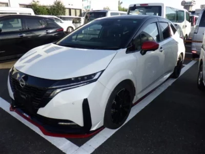 Nissan AURA