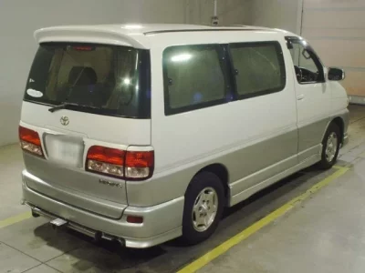 Toyota HIACE REGIUS
