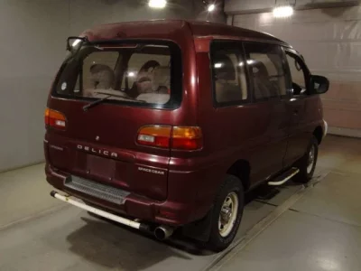 Mitsubishi DELICA
