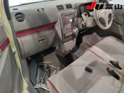 Toyota PIXIS SPACE
