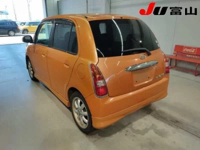 Daihatsu MIRA