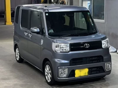 Toyota PIXIS MEGA