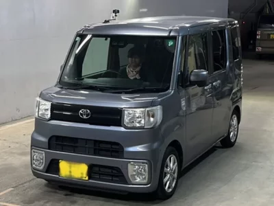 Toyota PIXIS MEGA