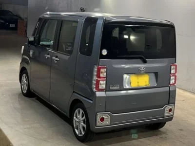 Toyota PIXIS MEGA