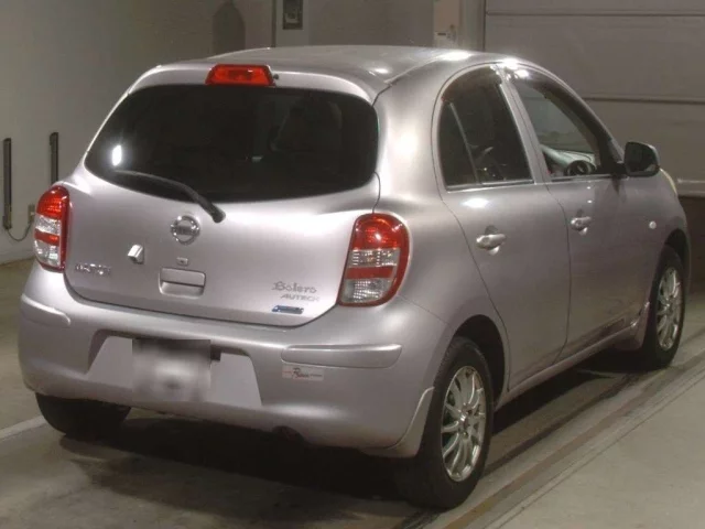 Nissan MARCH