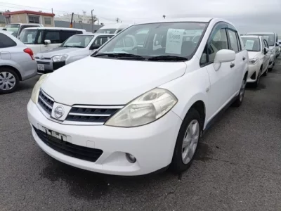 Nissan TIIDA LATIO