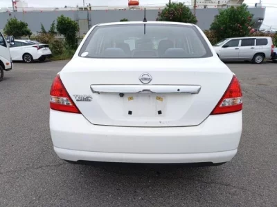 Nissan TIIDA LATIO