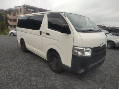 Mazda BONGO BRAWNY VAN