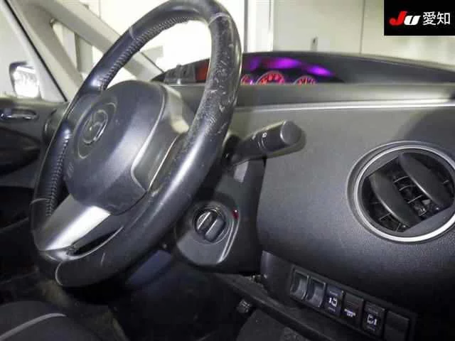 Mazda BIANTE