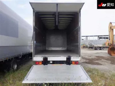 Mitsubishi FUSO FIGHTER