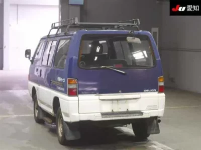 Mitsubishi DELICA